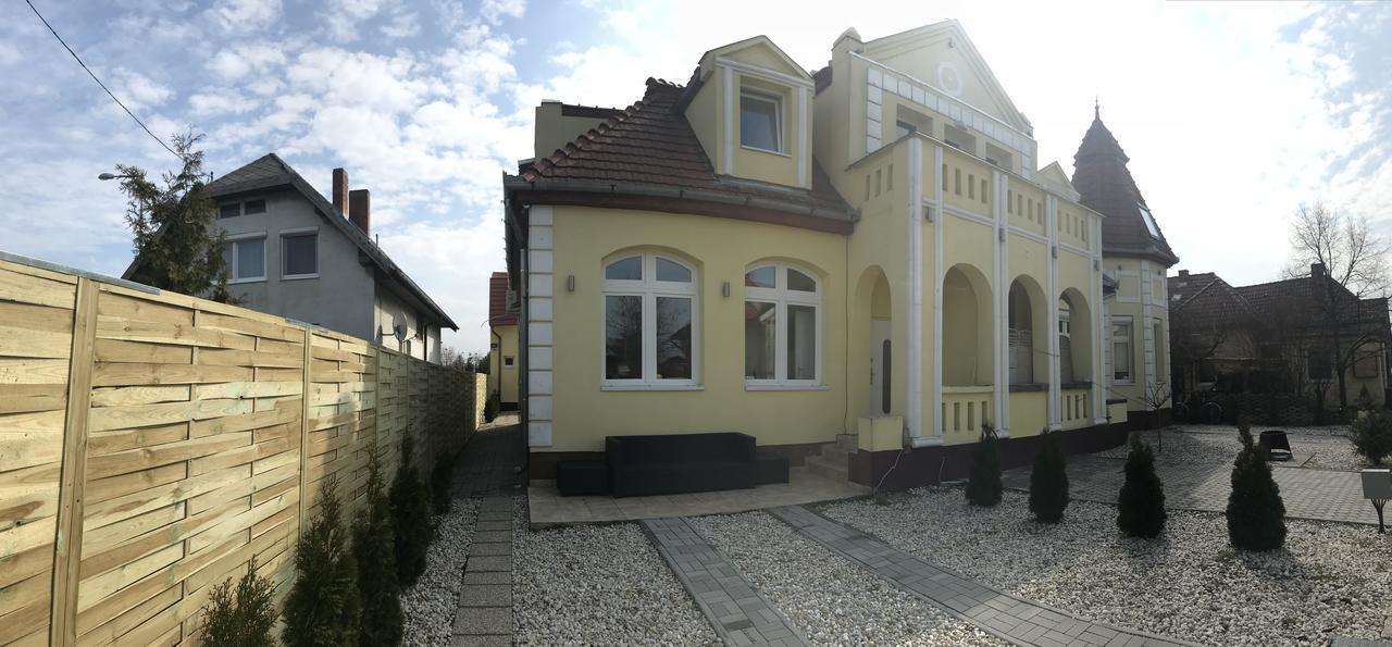 Corner 4 *